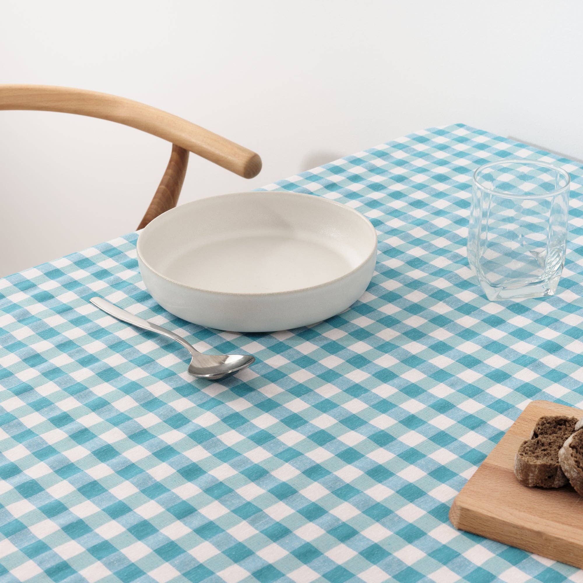 SG Hogar Light Blue Gingham Tablecloth in Various Sizes - Image 3