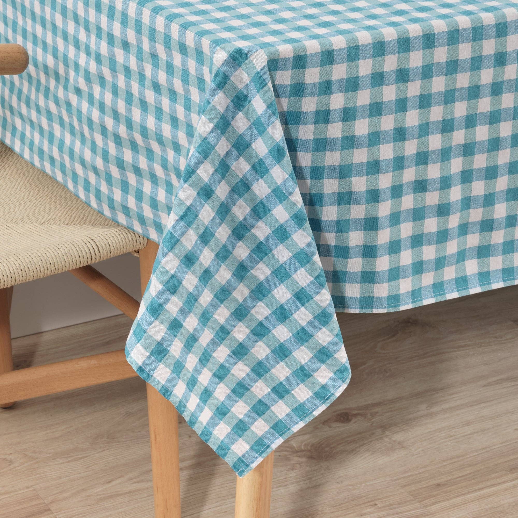 SG Hogar Light Blue Gingham Tablecloth in Various Sizes - Image 4