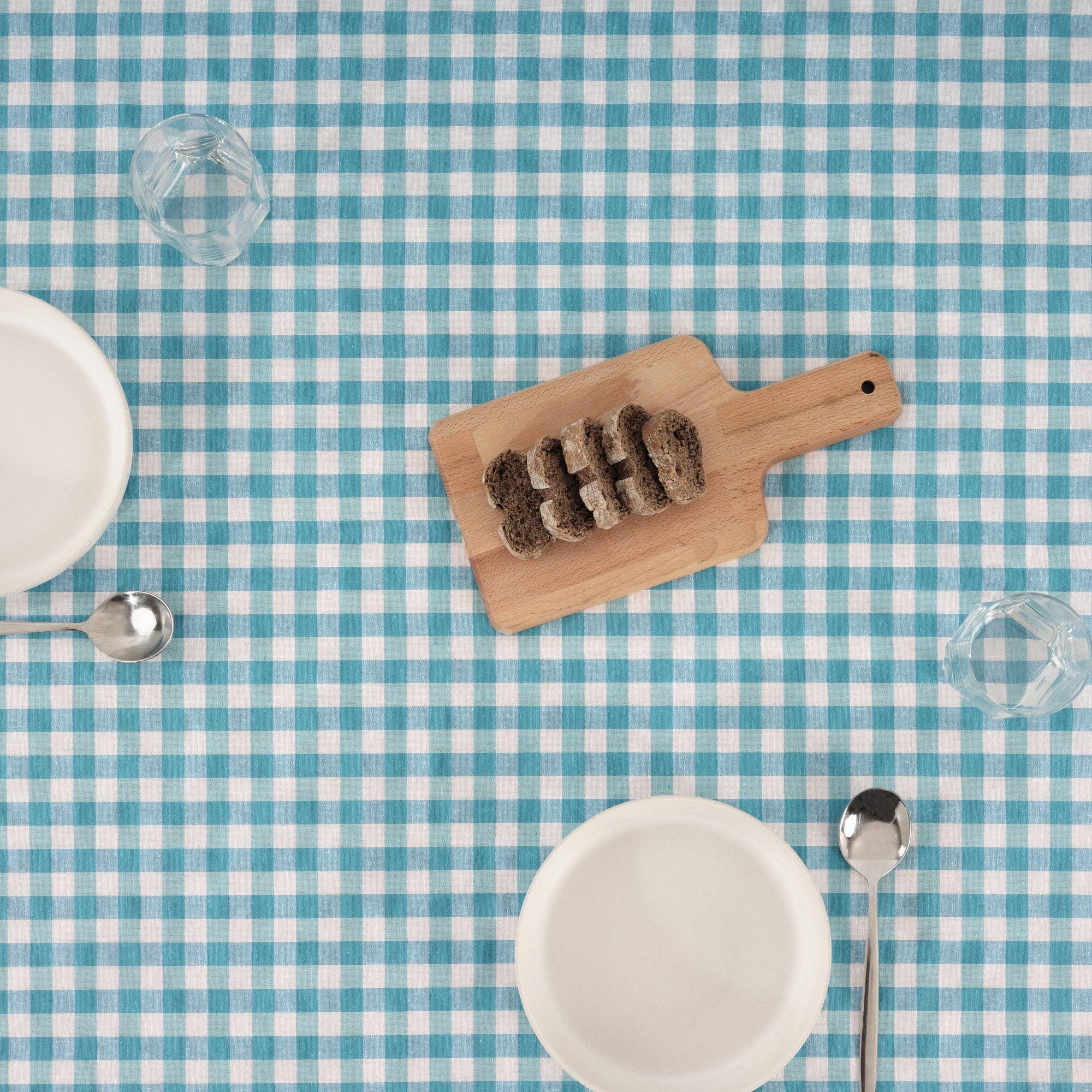 SG Hogar Light Blue Gingham Tablecloth in Various Sizes - Image 5